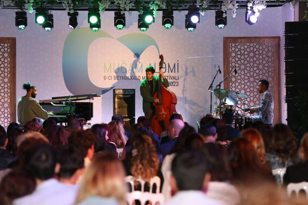 Etibar Əsədli illər sonra Beynəlxalq Musiqi Festivalında konsert verdi