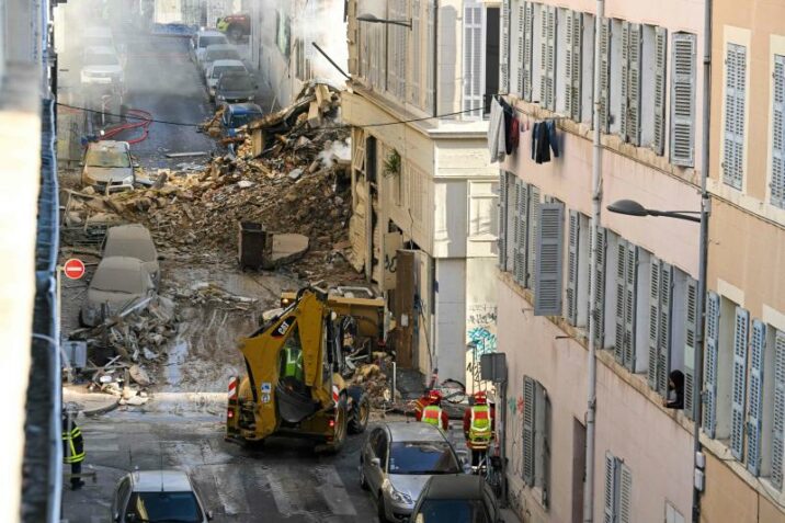 Parisdə güclü partlayış – Çoxlu sayda yaralı var 
