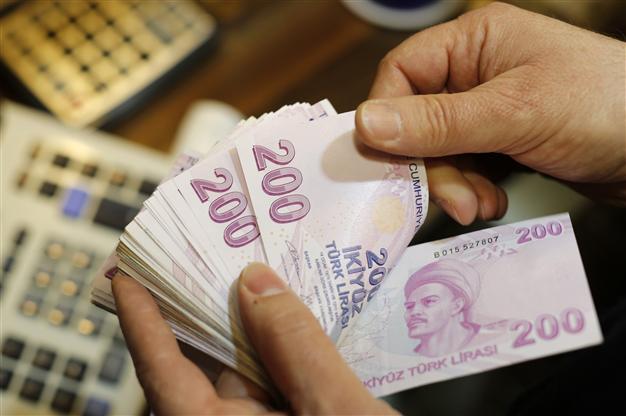 Türk lirəsi ucuzlaşmağa davam edir
