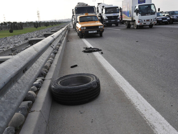 Ötən gün yol qəzalarında 8 nəfər ölüb