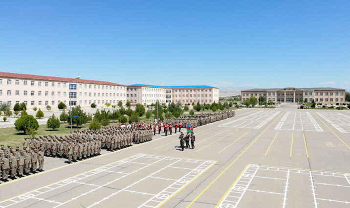 Gənc əsgərlər növbəti xidmət yerlərinə göndərildi 