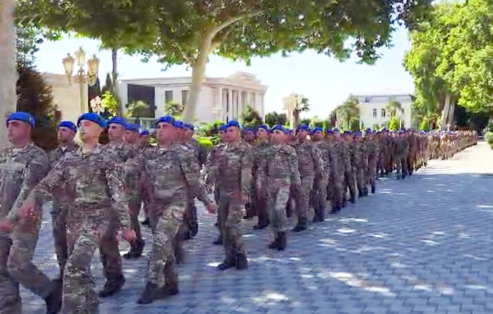 3 şəhərdə hərbi yürüşlər keçirildi