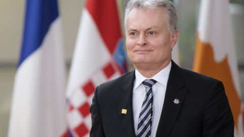 Litva Prezidenti gözlənilmədən Kiyevə gəldi