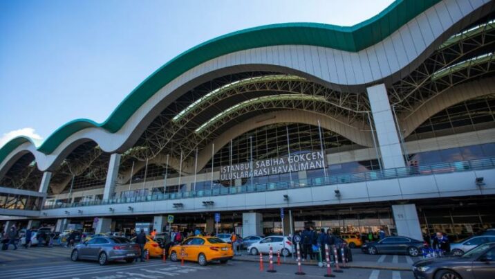 İstanbul aeroportunda 2 nəfər saxlanıldı