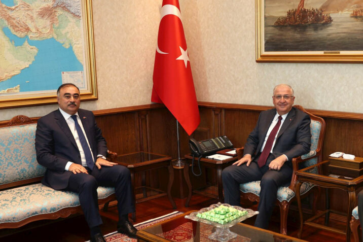 Türkiyənin müdafiə naziri səfirimizi qəbul edib