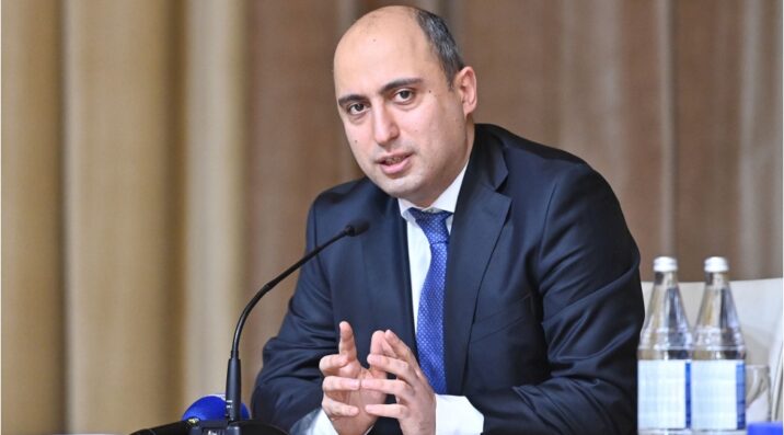 Bəzi riyaziyyat müəllimləri çubuqlu bölməni edə bilmir