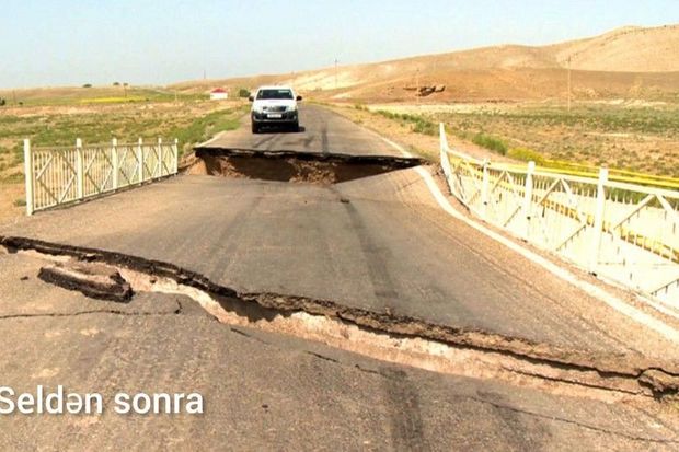 Naxçıvanda sel nəticəsində uçan körpü yenidən tikilir