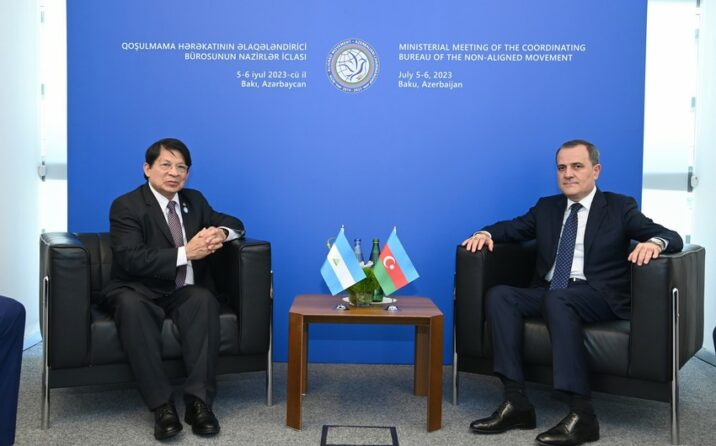 Ceyhun Bayramov nikaraqualı həmkarı ilə görüşüb