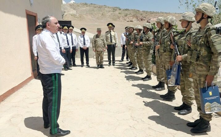 Baş prokuror Naxçıvanda hərbçilərlə görüşdü