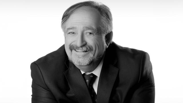 Türkiyəli tanınmış müğənni vəfat etdi 