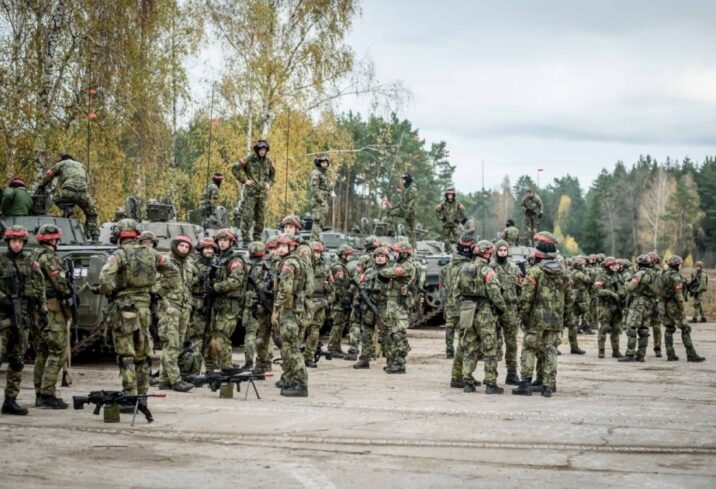 Polşa Belarusla sərhədə qoşun yeridir