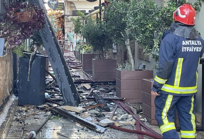 Antalyada otel yandı – Ölənlər və yaralılar var