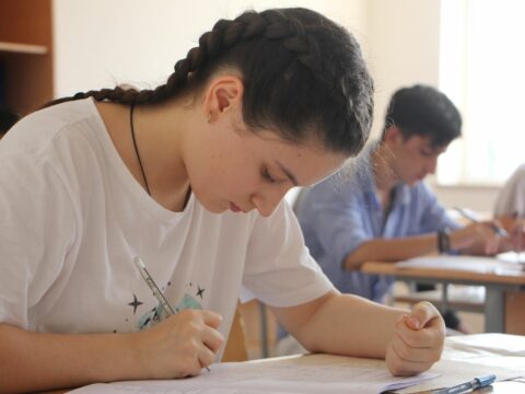 Universitet və kolleclərə sənəd qəbulu başladı Universitet və kolleclərə sənəd qəbulu başladı