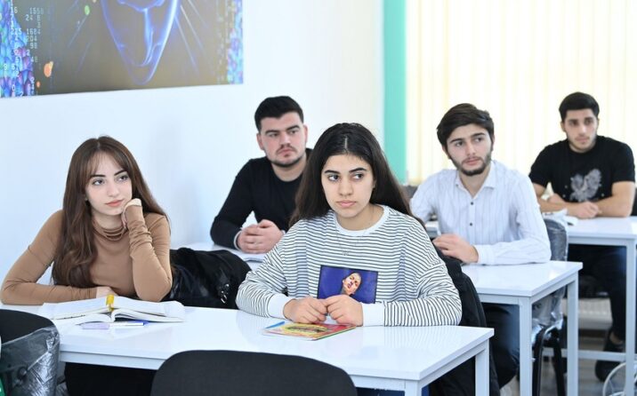 Gələn həftədən kolleclərə sənəd qəbulu başlayır Gələn həftədən kolleclərə sənəd qəbulu başlayır
