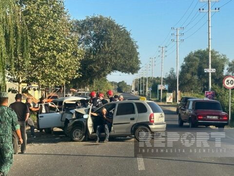 Xaçmazda avtomobillər toqquşub, ölən və xəsarət alan var
