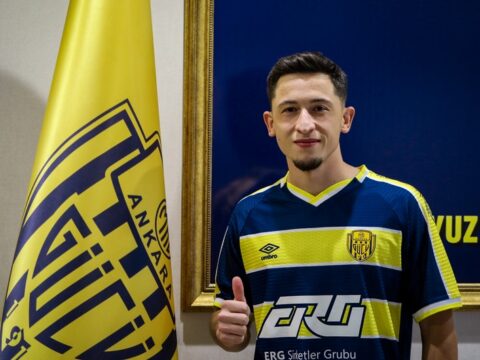 “Neftçi” ilə birgə adı çəkilən futbolçu rekord məbləğə Türkiyə klubuna keçib