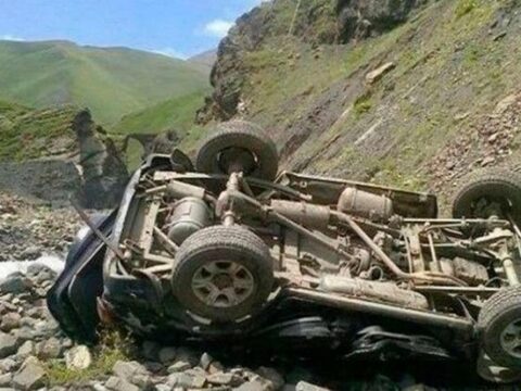Yardımlıda avtomobil dərəyə aşıb, ölən və yaralananlar var