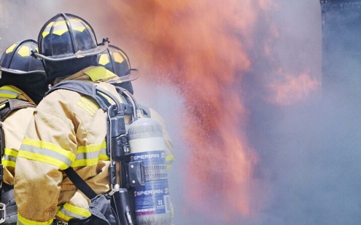 Bakıda obyekt yanır