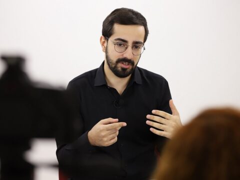 Telefonumuza gələn zəlzələ bildirişləri: Niyə təşvişə düşürük…