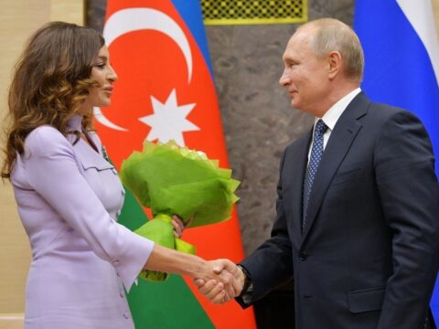 Vladimir Putin Mehriban Əliyevanı təbrik edib