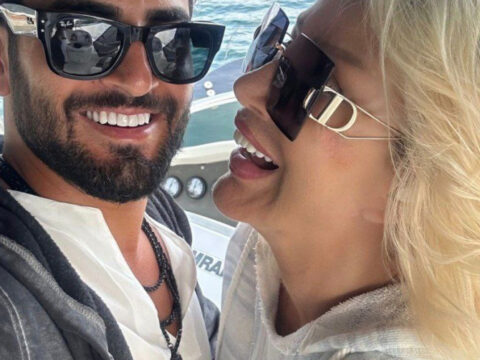 61 yaşlı Seda Sayan 25 yaş kiçik ərinin görünüşündə dəyişikliklər etdi