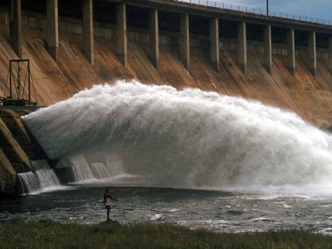Keniyada hidroelektrik stansiyada qəza olub