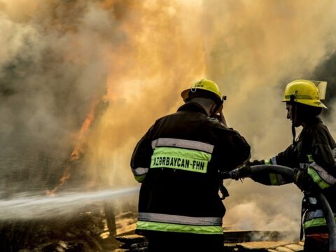 Bakıda mebel sexi yanır