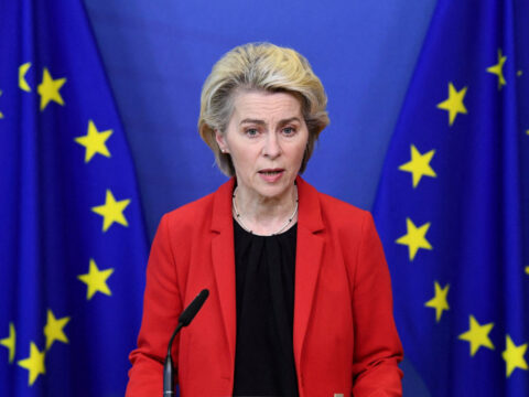 Ursula von der Leyen Fransaya səfər edəcək