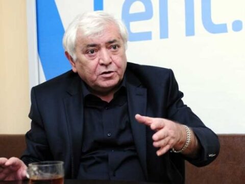 Çingiz Abdullayev Azərbaycandan gedir? – O, statusu əsəbindən yazıb…