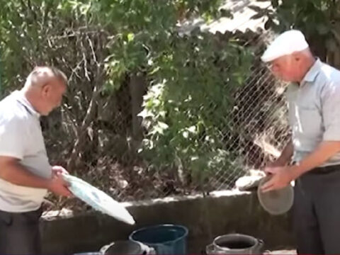 İçməli suya həsrət qalan Lənkəranın Boladi kənd sakinləri etiraz etdilər