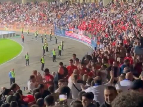 Ermənistan – Xorvatiya matçında kütləvi dava düşüb