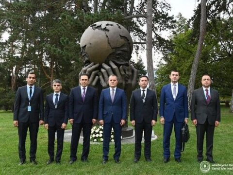 Ceyhun Bayramov Cenevrədə “Düşüncələr və Arzular” heykəlini ziyarət edib – FOTO
