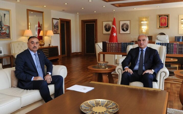 Türkiyəli nazir Azərbaycan səfiri ilə turizm əlaqələrini müzakirə edib Türkiyəli nazir Azərbaycan səfiri ilə turizm əlaqələrini müzakirə edib