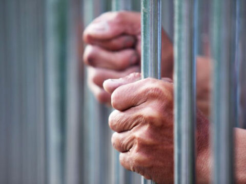 Oğlunu arvadı və gəlininin gözləri qarşısında öldürmüşdü