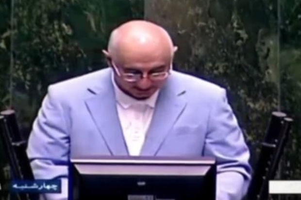 İranın erməni deputatı Azərbaycana böhtan atır: “Bakı Təbrizə, Tehran və Qəzvinə göz dikib” İranın erməni deputatı Azərbaycana böhtan atır: “Bakı Təbrizə, Tehran və Qəzvinə göz dikib”
