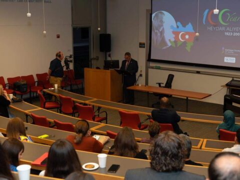“Heydər Əliyev İli” çərçivəsində Cənubi Meyn Universitetində konfrans keçirilib