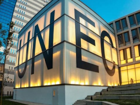 UNEC-lə “AzRe Təkrarsığorta” ASC arasında müqavilə imzalanıb