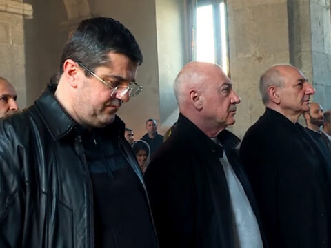 Arayikin yeri bilindi – Keçmiş xunta başçısı bu şəhərdə gizlənir