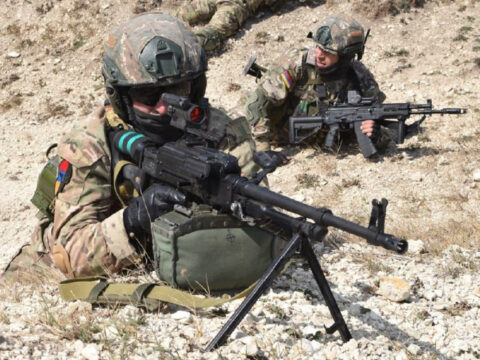Ermənistan müdafiə xərclərini artırır