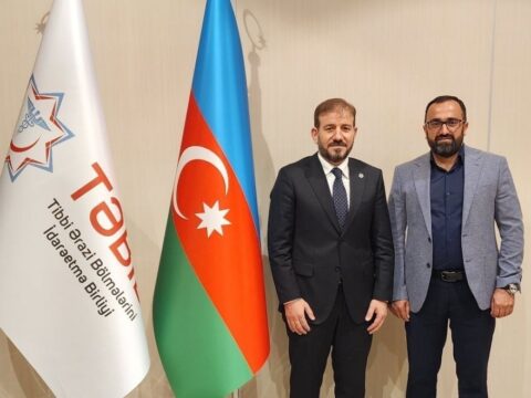 Azərbaycan tibbində ilk- Məşhur kitablar ana dilimizdə-FOTO