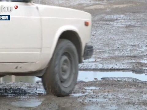 Bu yoldan keçən peşman olur: Saray sakinlərinin yol problemi