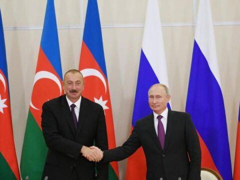 İlham Əliyev Vladimir Putini təbrik etdi