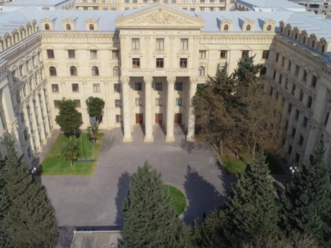 Azərbaycan XİN Əfqanıstanda zəlzələ zamanı ölənlərin ailələrinə başsağlığı verib