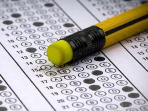 Dövlət qulluğunda inzibati icraçı vəzifələr üzrə test imtahanı keçirilib