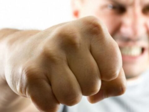 Goranboyda evə girən oğrular ər və arvadı döyüb