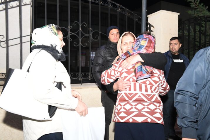 Füzulinin daha 88 sakini doğma yurda yola salındı Füzulinin daha 88 sakini doğma yurda yola salındı