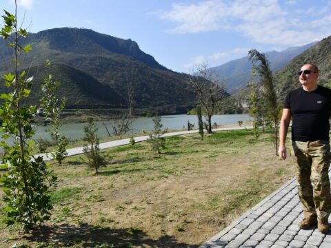 Prezident İlham Əliyev Suqovuşan qəsəbəsində istirahət parkının açılışında iştirak edib – YENİLƏNİB