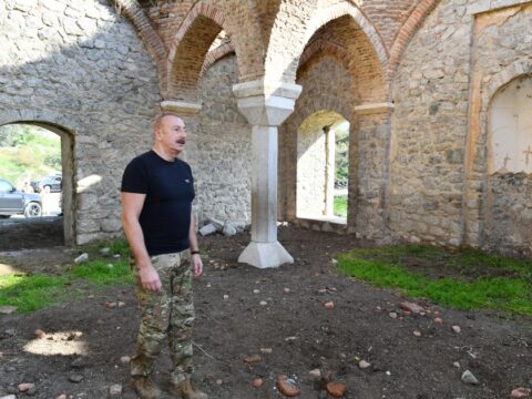 Prezidentin tarixi səfərindən FOTOLAR