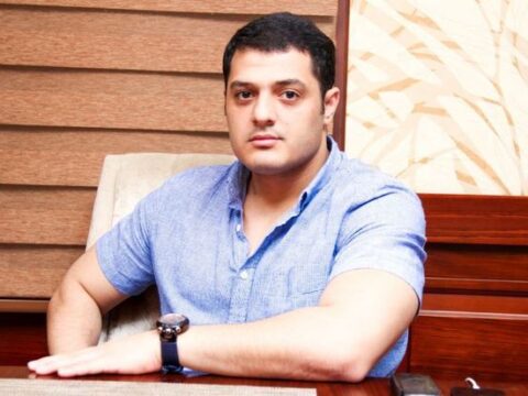 240 min manatlıq dələduzluq edən idmançı yenidən hakim qarşısında