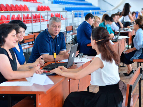 Minlərlə müəllim gözləmədə-Sertifikasiyanın müsahibə cavabları nə zaman çıxacaq?